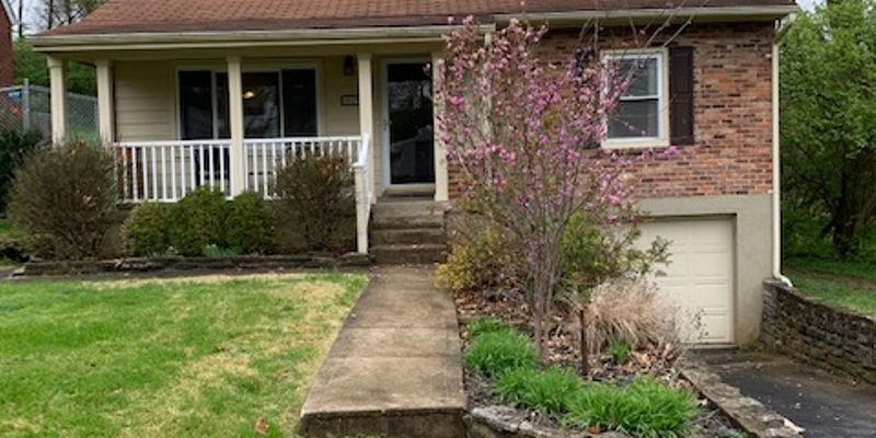 Sycamore Township House: 8589 Wicklow Avenue