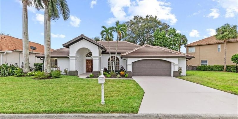 Fort Myers House: 12809 Vista Pine Cir