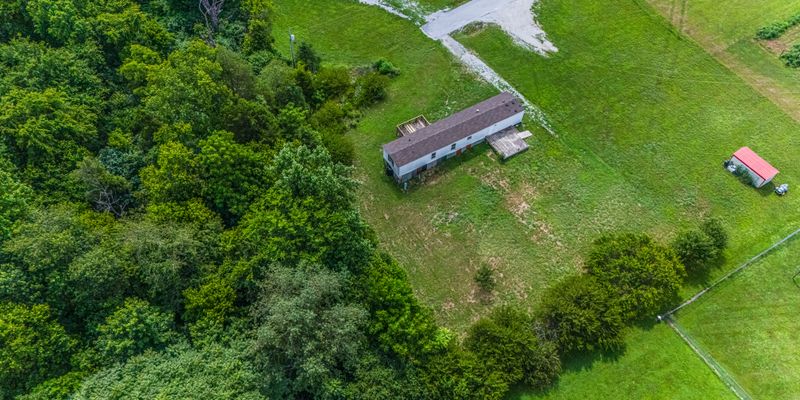 Smiths Grove House: 425 Eagle Way