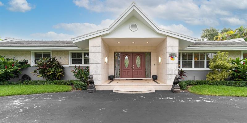 Palmetto Bay House: 14644 SW 83rd Ct