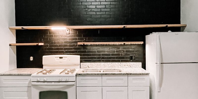 Dubuque Apartment: 2060 Whittier Street