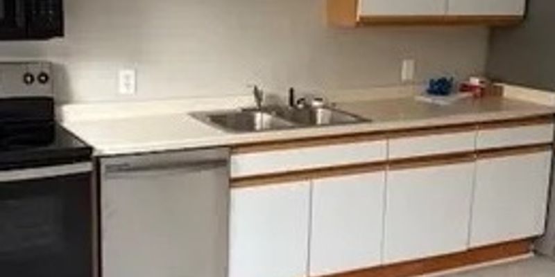 Duluth Apartment: 2231 W 3rd St