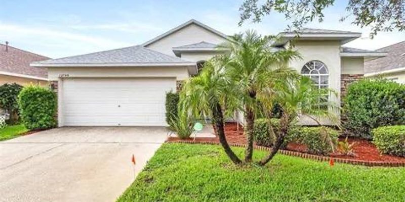 Riverview House: 12746 Standbridge Dr