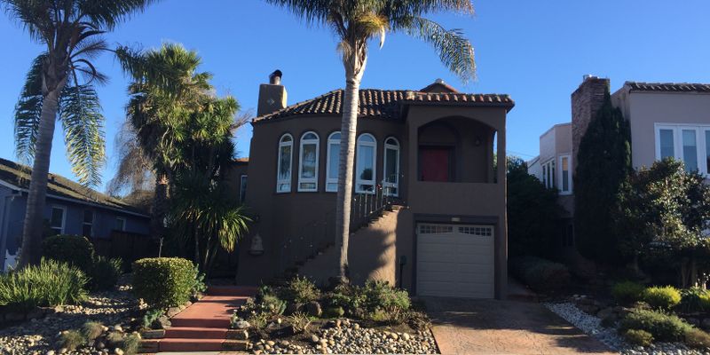 Millbrae House: 209 La Cruz Ave