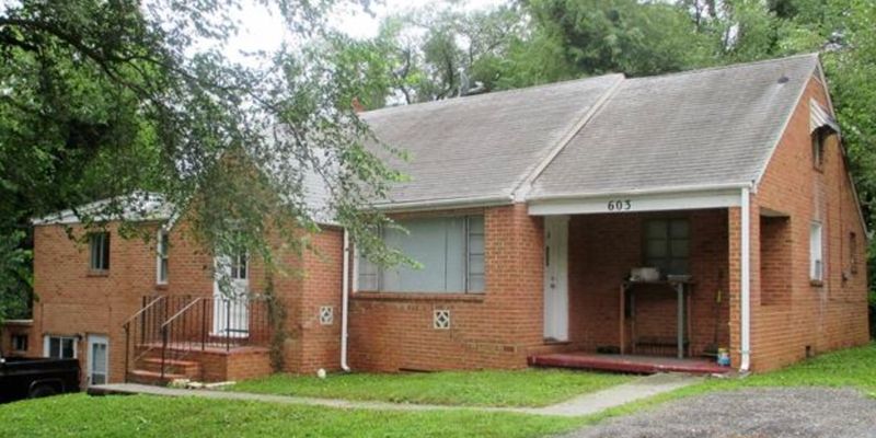 Roanoke Multiplex: 603 Strand Rd NE