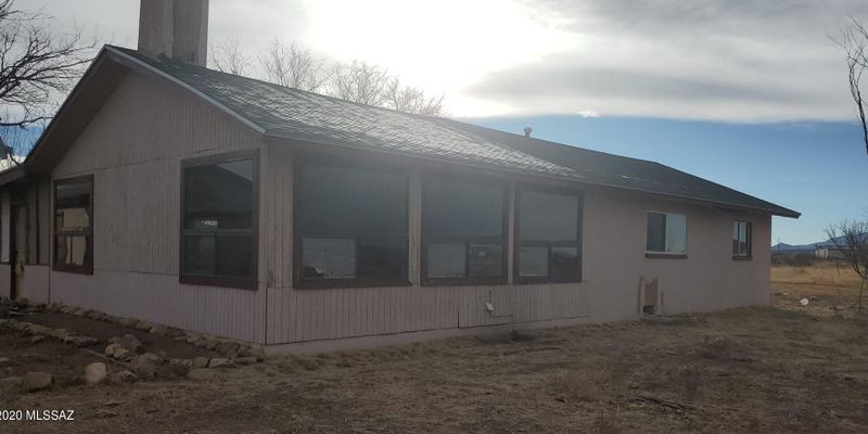 Pearce House: 7213 E Trails End