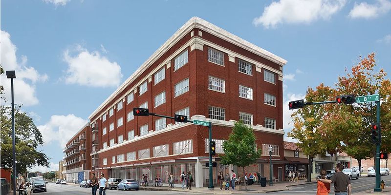 Waco Apartment: 800 Austin Avenue