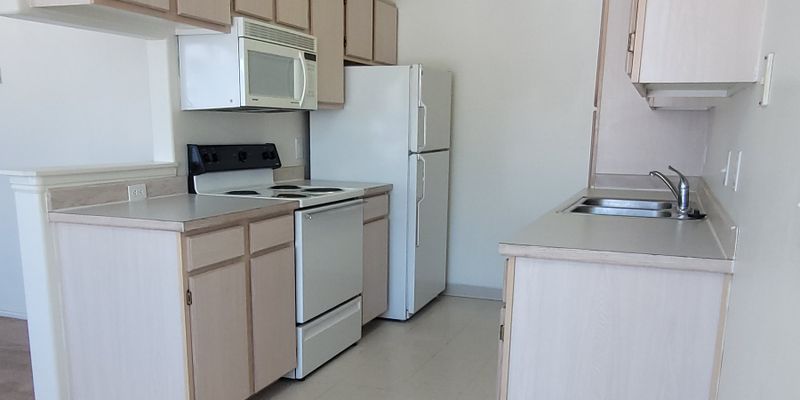 Soda Springs Apartment: 451 N 7th E