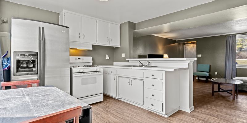 Pleasant Prairie Apartment: 6331 104th St