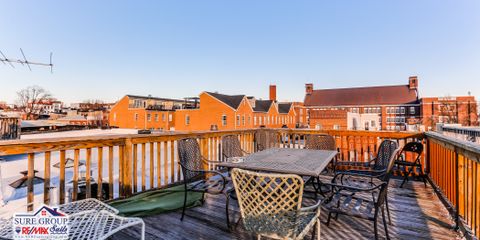 814 S. Clinton St-32.jpg