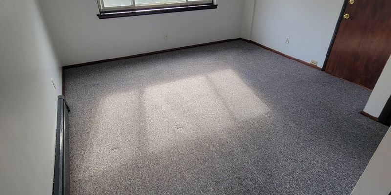 West Allis Apartment: 6535 Beloit Rd