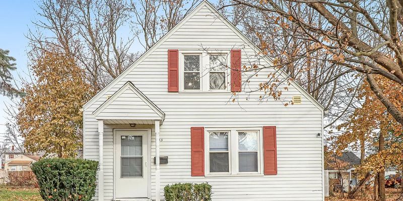 South Bend House: 405 East Woodside Street