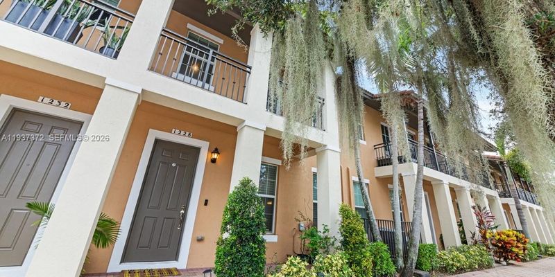 Pembroke Pines Townhome: 1228 SW 147th Ave