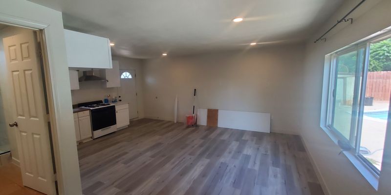 Pomona House: 566 East Fernleaf Avenue #B