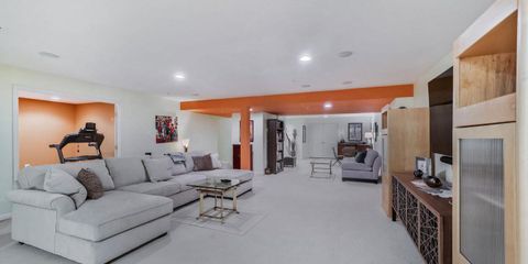 Sitting Area in Rec. Room.jpeg