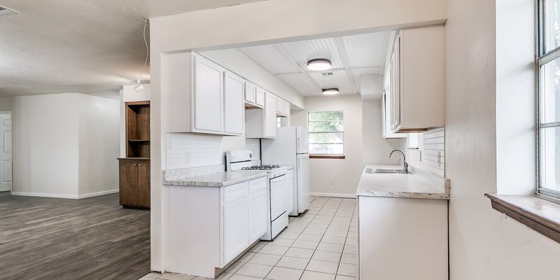 Oklahoma City House: 3300 SW 40th St