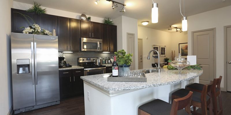 Tomball Apartment: 9334 Hufsmith Rd