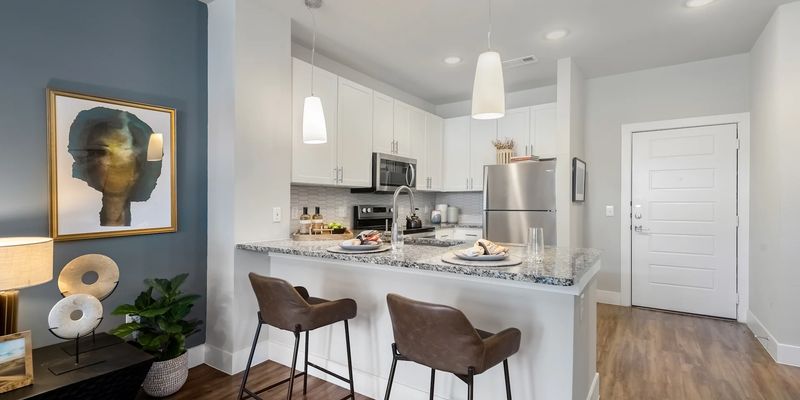 Houston Apartment: 15500 Middlebrook Dr