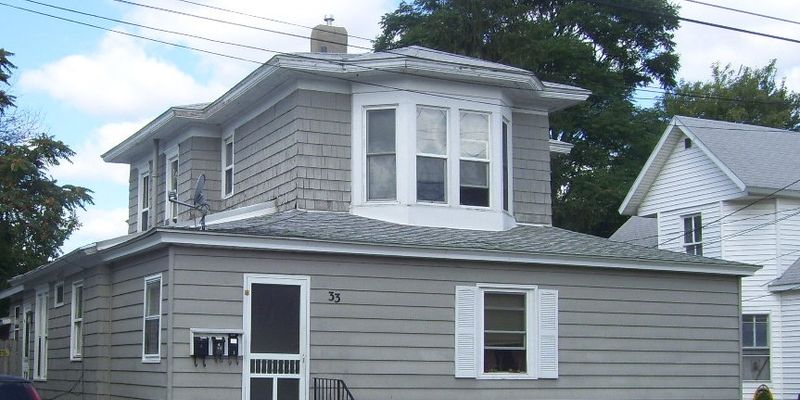 Battle Creek Apartment: 33 Harvard St