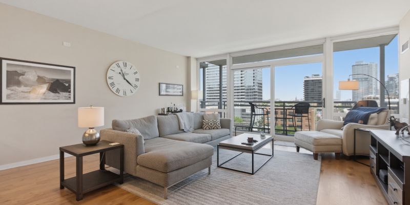 Chicago Condo: 757 N Orleans St