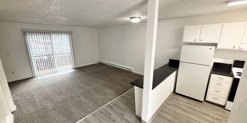 Gresham Townhome: 1200 E Powell Blvd