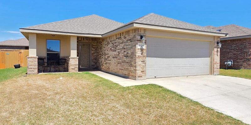 Odessa House: 1025 Pine Leaf Pl