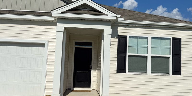 Summerville House: 102 Green Passage Ln
