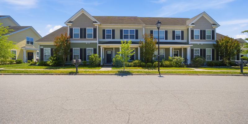 Chesapeake House: 3135 Patrick Henry Dr