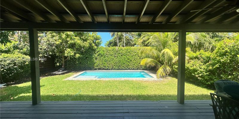 Coral Gables House: 1105 Cortez St #1105