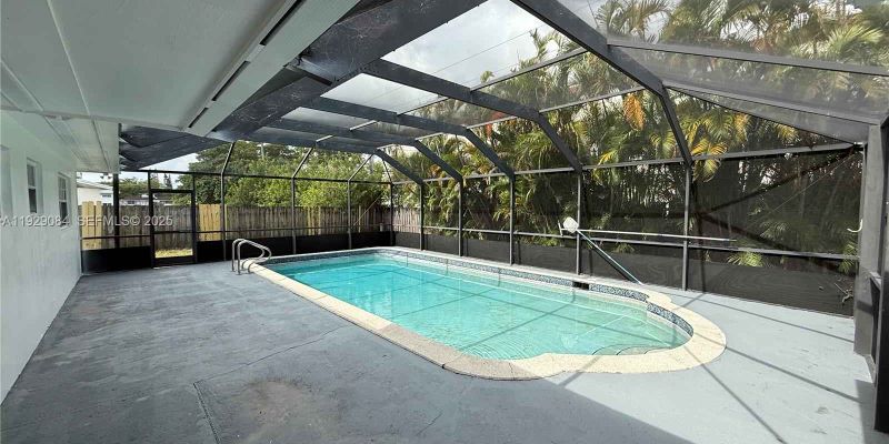Miami House: 20570 NW 1st Ct