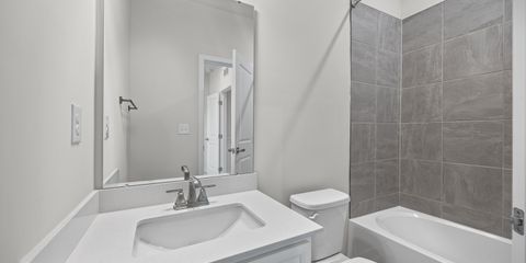 27-2833 Statesville Ave-27.jpg