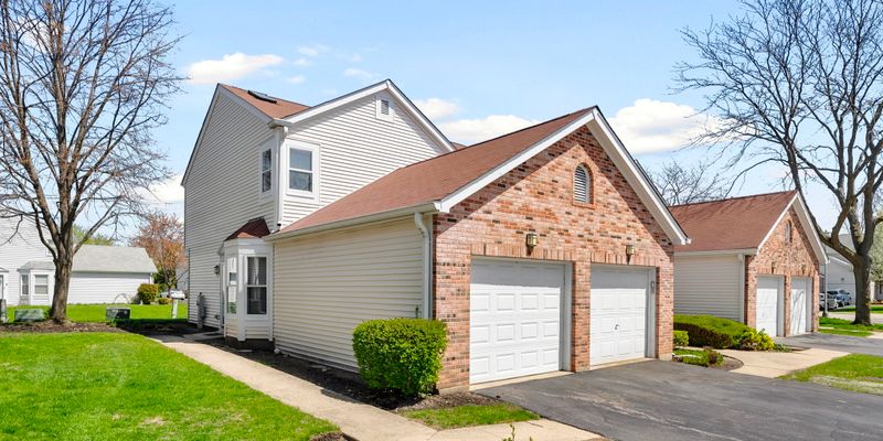 Bartlett House: 485 Nicole Dr UNIT A