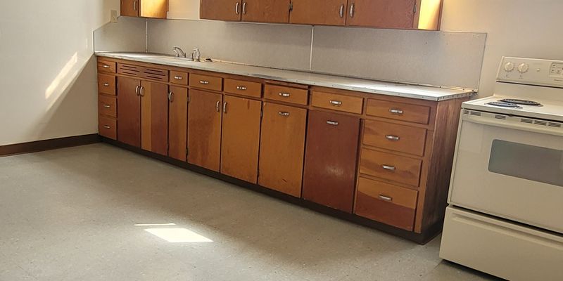 Soda Springs Apartment: 551 East Hooper Avenue