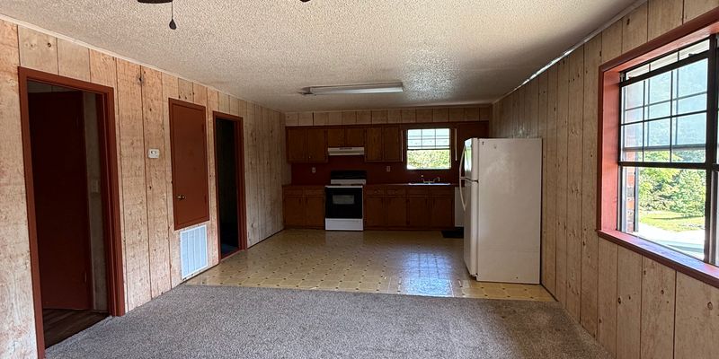 Leesville Apartment: 347 Watson Rd