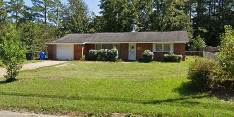 Dothan House: 1276 Denton Rd