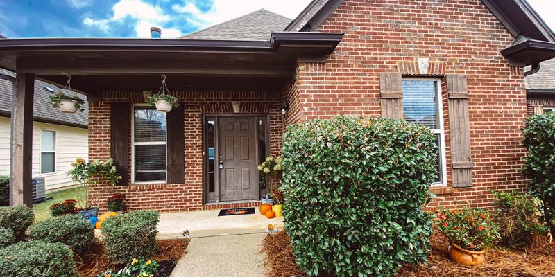 Moody House: 1091 Washington Dr