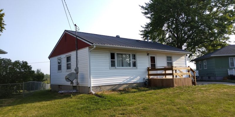 Ottumwa House: 1429 Casa Blanca Ln