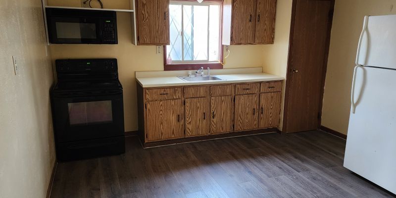 Tarentum Apartment: 573 Benjamin St