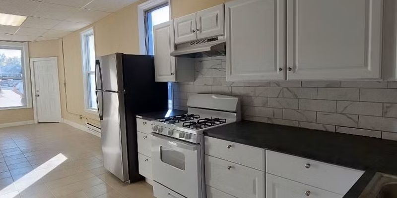 Phillipsburg Apartment: 21 N Main St