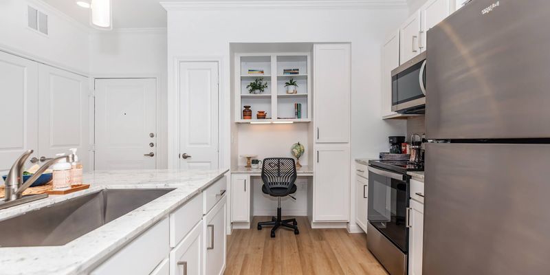 Houston Apartment: 2649 Austin St