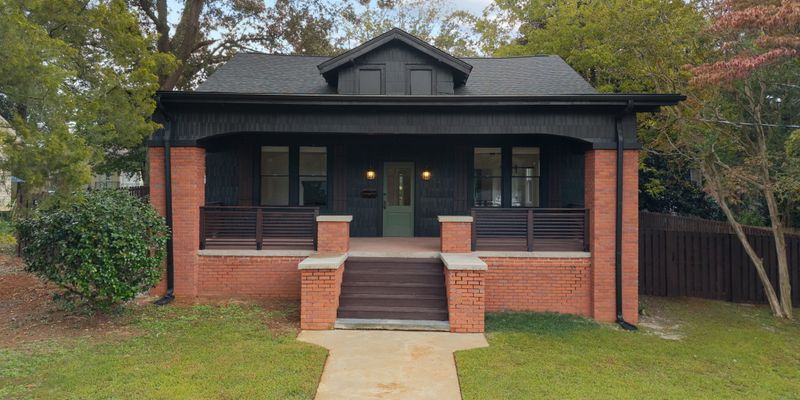 Greenville House: 3107 Old Buncombe Rd