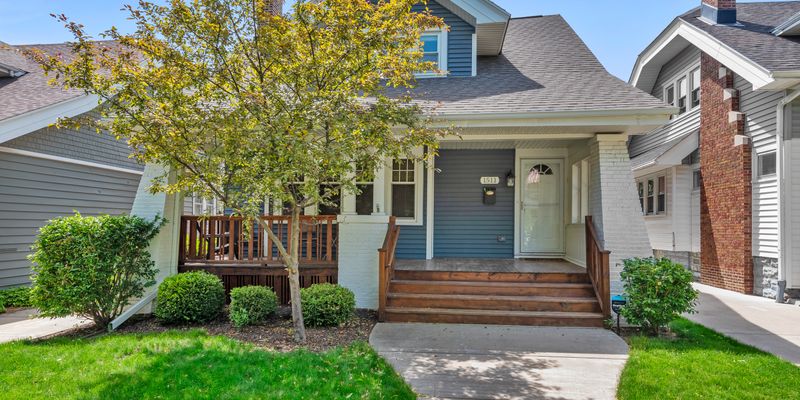 Milwaukee House: 1511 N 52nd St