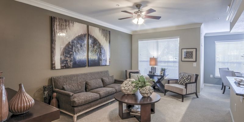 Houston Apartment: 4899 La Branch St