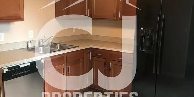 Louisville Apartment: 503 E Ormsby Ave