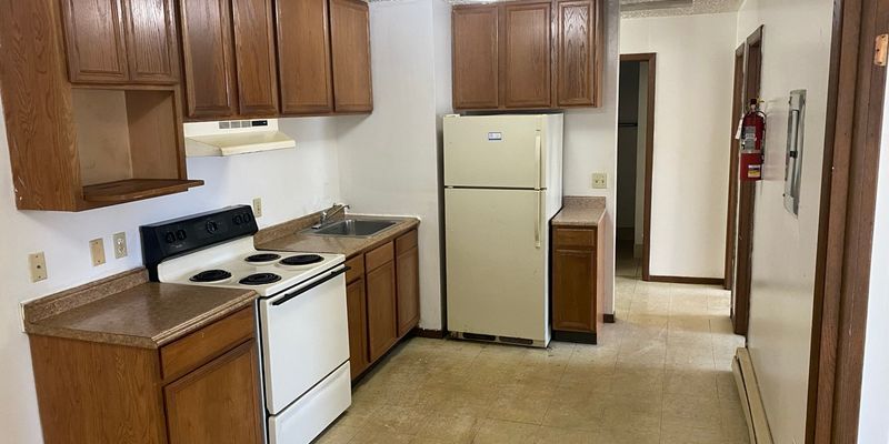 Akron Apartment: 437 Sumner St