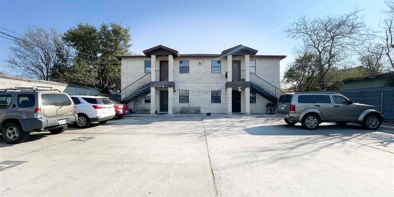 Laredo Apartment: 817 E Kearney St