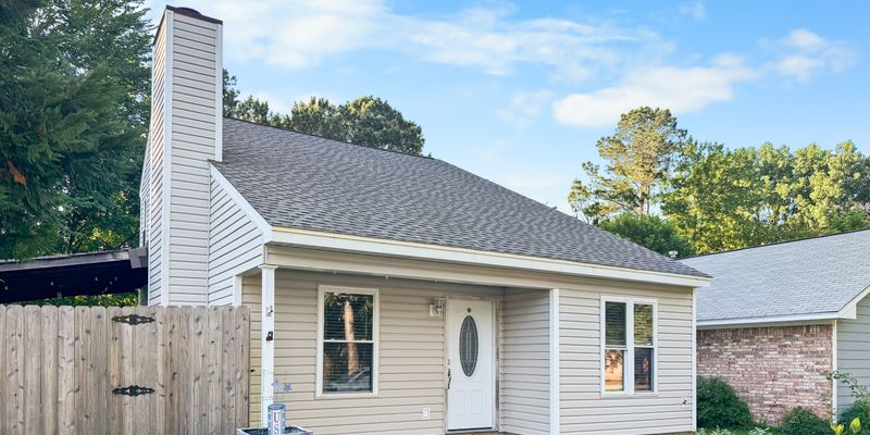 Brandon House: 173b Cumberland Rd