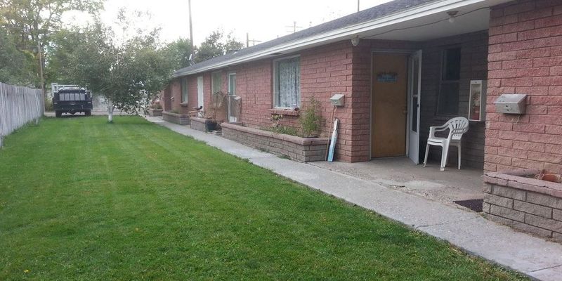 Burley Apartment: 1226 Yale Avenue