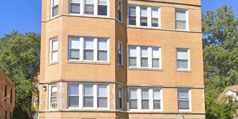 Chicago Apartment: 7720 S Marquette Ave.