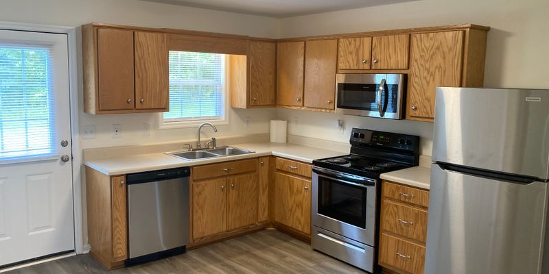 Winchester House: 61 Farm View Cir